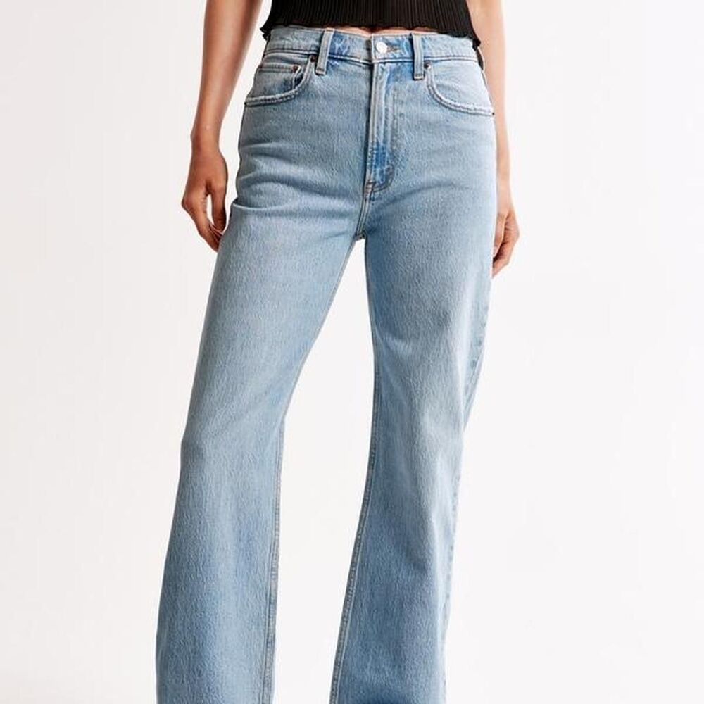 Abercrombie & Fitch High Rise 90s Relaxed Jeans